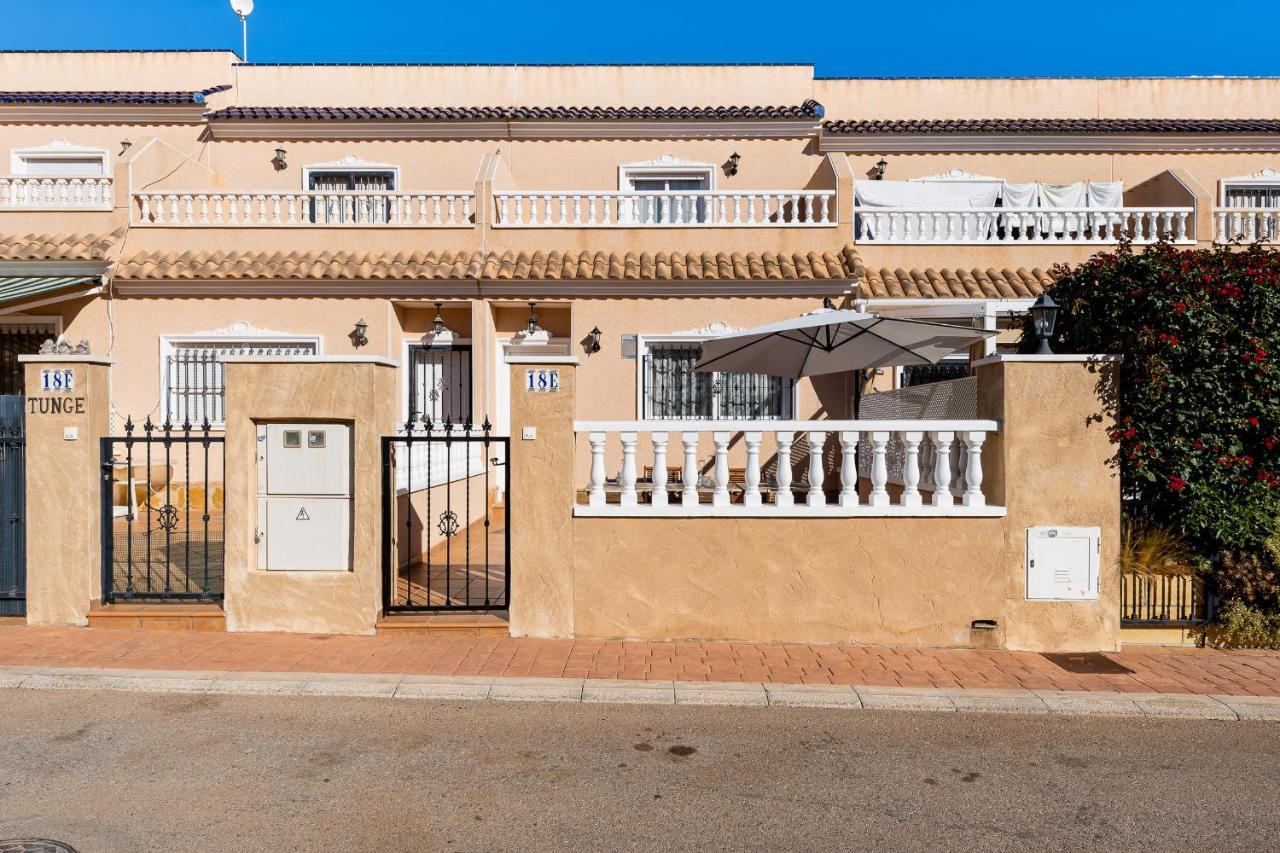 Bungalow La Zenia Cerca De La Playa Orihuela Extérieur photo