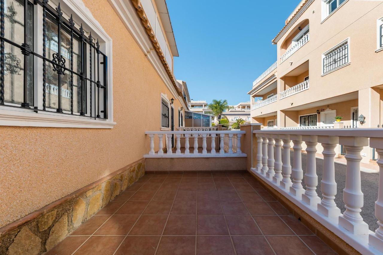 Bungalow La Zenia Cerca De La Playa Orihuela Extérieur photo