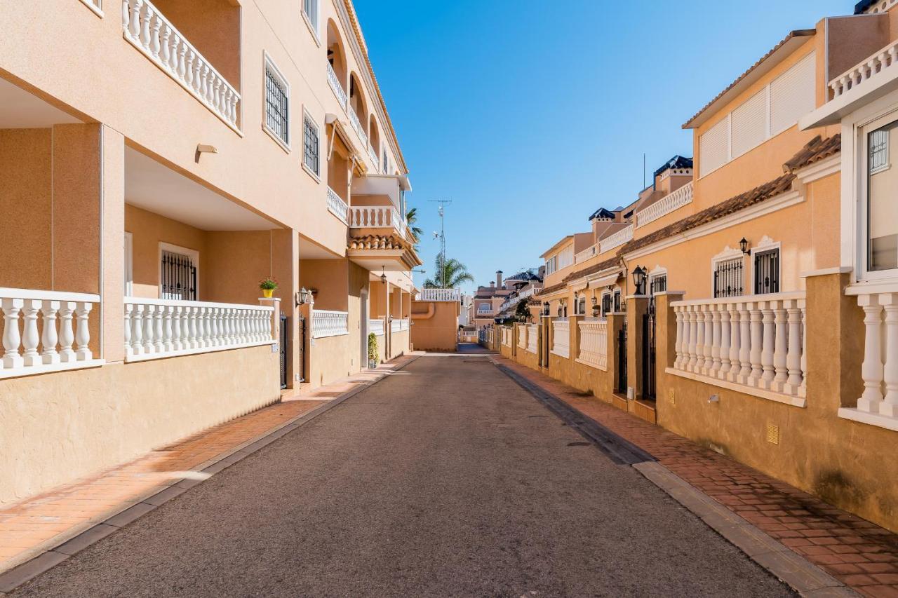 Bungalow La Zenia Cerca De La Playa Orihuela Extérieur photo