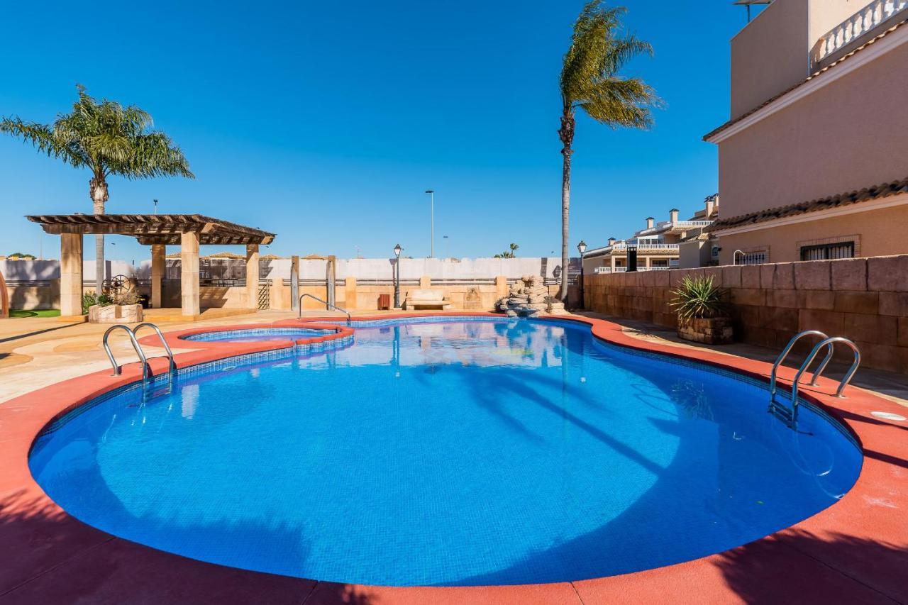 Bungalow La Zenia Cerca De La Playa Orihuela Extérieur photo