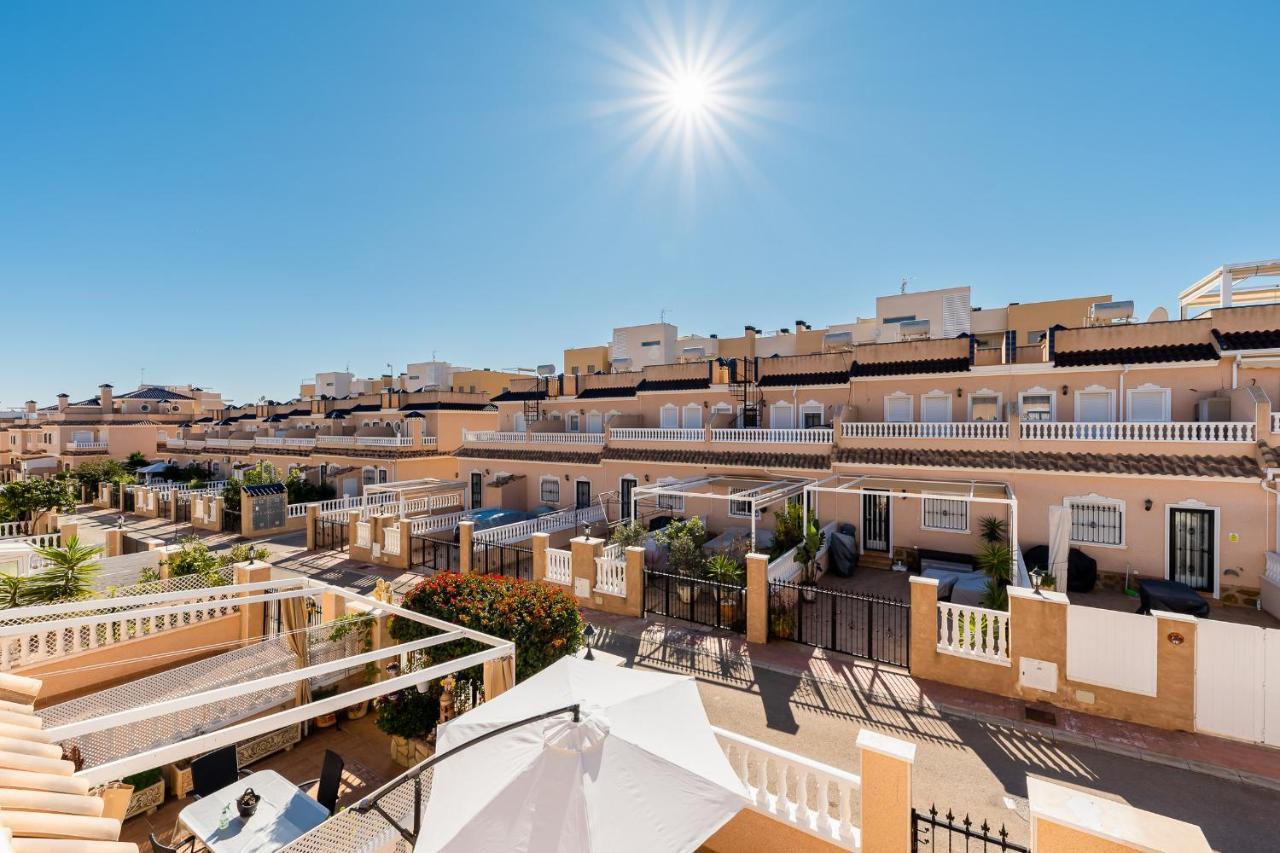 Bungalow La Zenia Cerca De La Playa Orihuela Extérieur photo