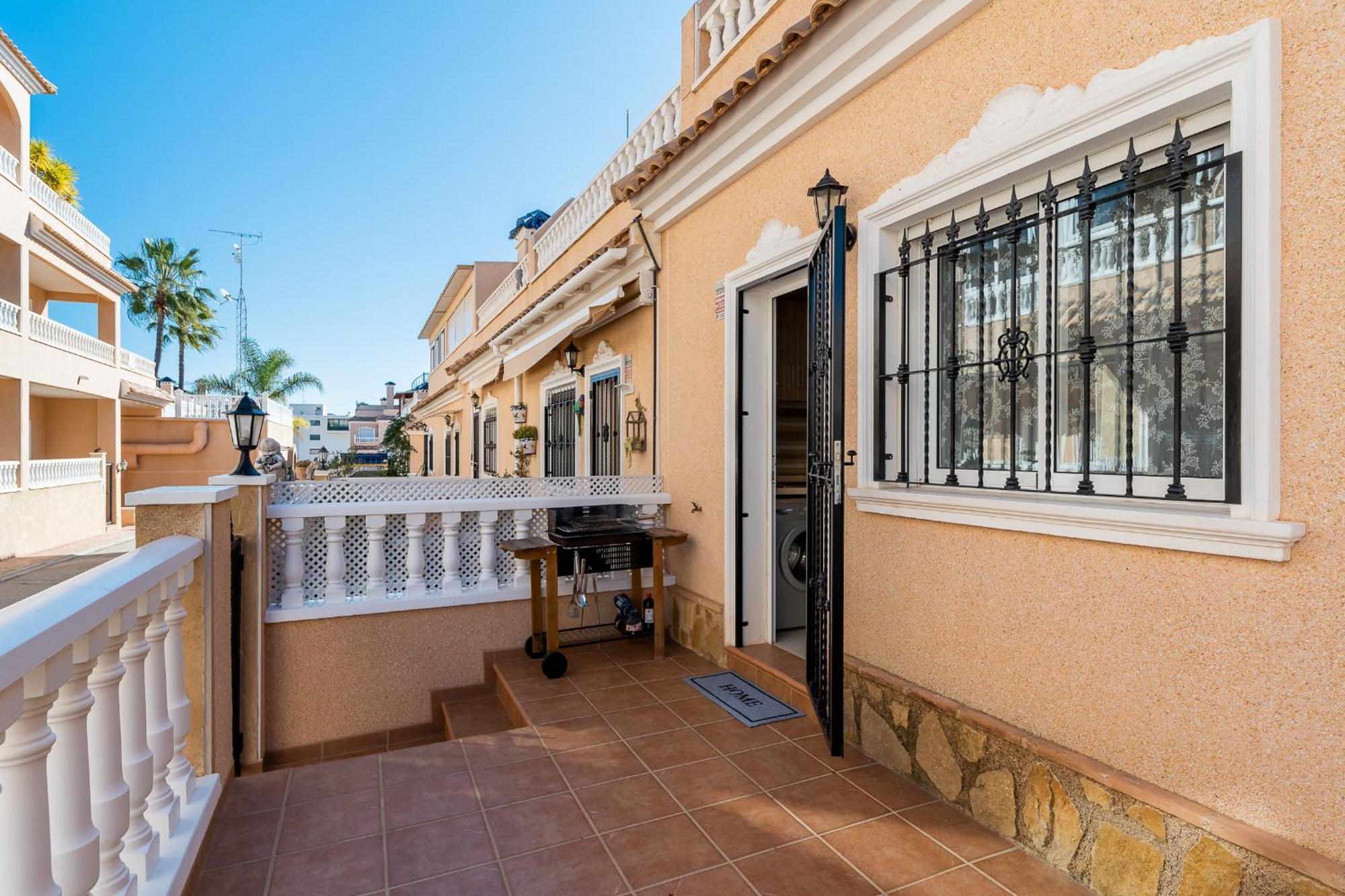 Bungalow La Zenia Cerca De La Playa Orihuela Extérieur photo